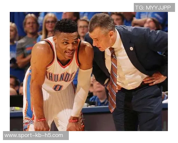 热心市民杰伦布朗发起慈善保龄球赛队友教练及工作人员积极参与助力公益